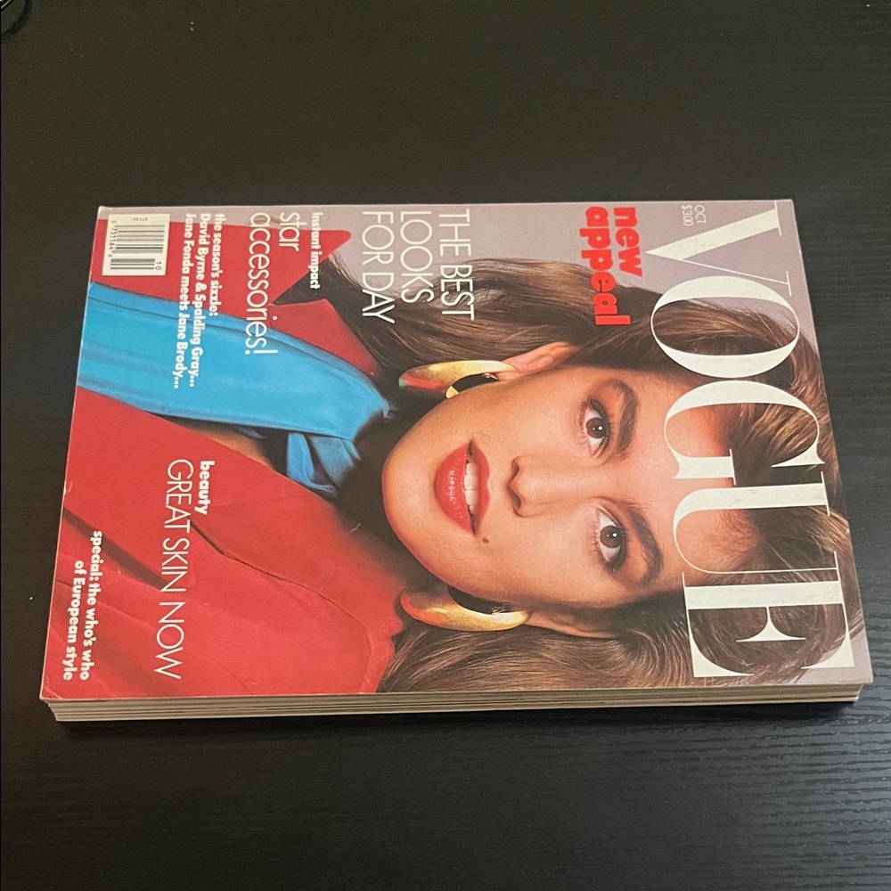 Vogue Magazine - October, 1986 - Cindy Crawford - Picture 2 of 5